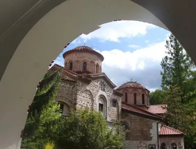 Избраха нов игумен на Бачковския манастир след секс скандала с предишния