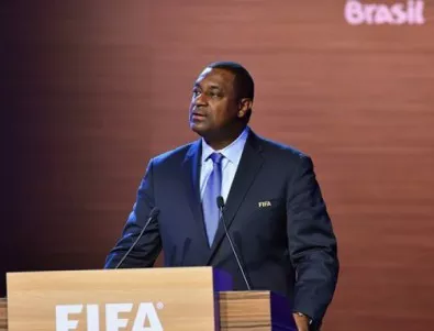 Вицепрезидент на ФИФА иска отстраняване на отбори и играчи за расизъм
