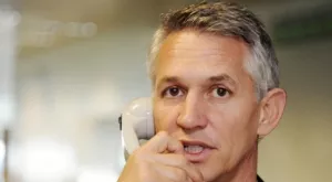 Линекер: ФИФА причинява гадене, Блатер е диктатор