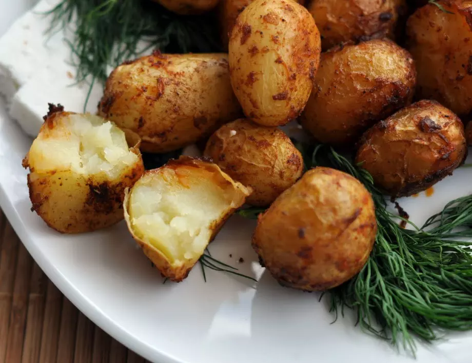 Адски вкусни картофени топченца с кашкавал