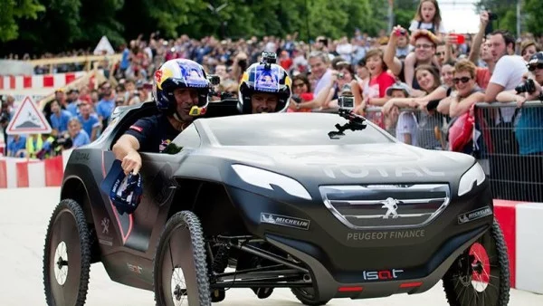 Петерханзел обяви подписването с Peugeot по странен начин