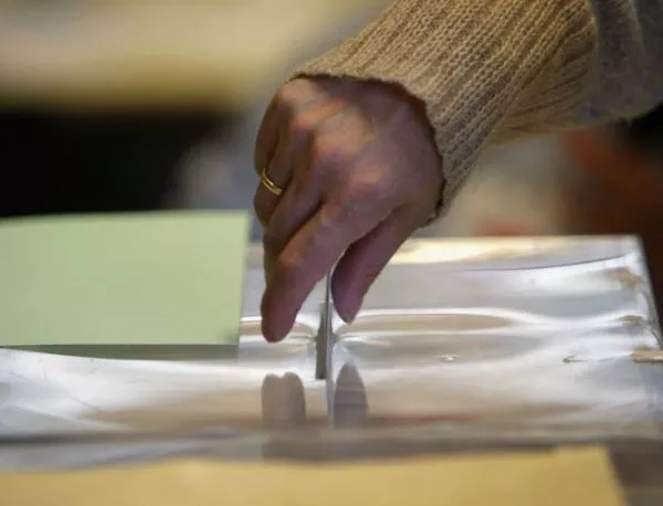 Турците в чужбина гласуваха за парламентарните избори