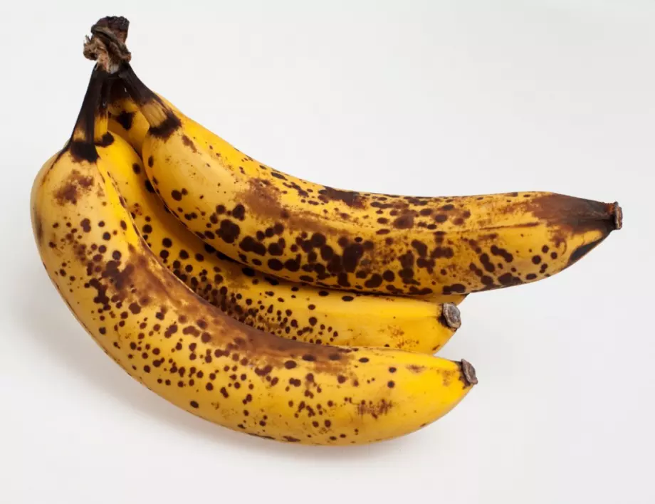 Не бързайте да го хвърляте – презрял банан е полезен за ТОВА