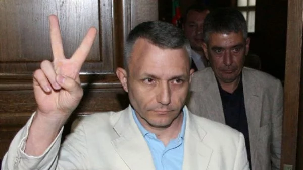 Полицаите искат държавата да им плаща така, както ние плащаме, като ни спрат при храстите
