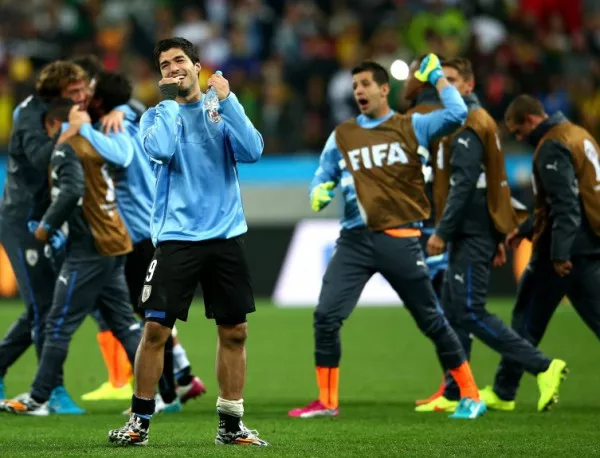Уругвай победил Англия благодарение на "троянските коне" в Премиършип