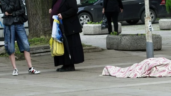 Възрастен мъж почина до метростанция "Сердика"