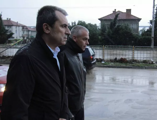 С половин уста Орешарски призна, че общинските власти във Варна са действали адекватно