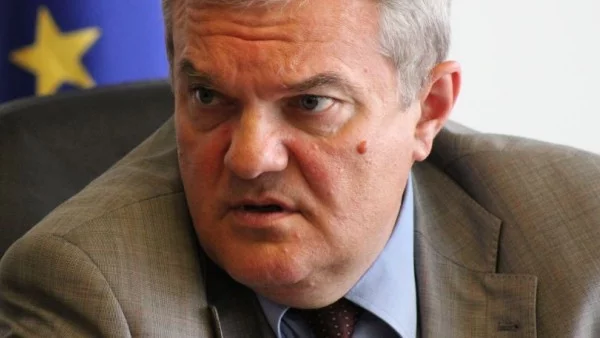 Румен Петков настоява за проверка от чужбина на прокуратурата и БНБ