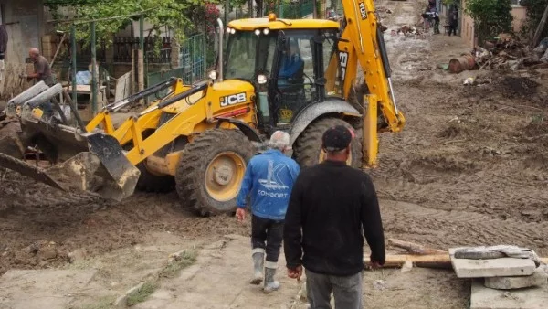 Кметицата на Аспарухово: Кварталът е обезопасен, всички експерти ни уверяват в това