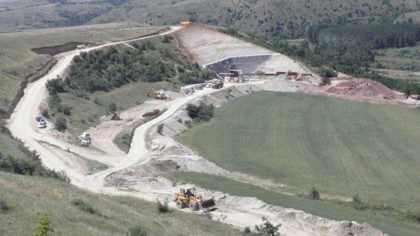 ЕК иска да ни глоби 7 млн. евро заради Лот 2 на "Струма"