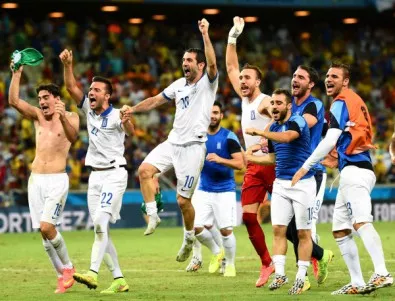 Фалшива дузпа прати Гърция на 1/8-финал