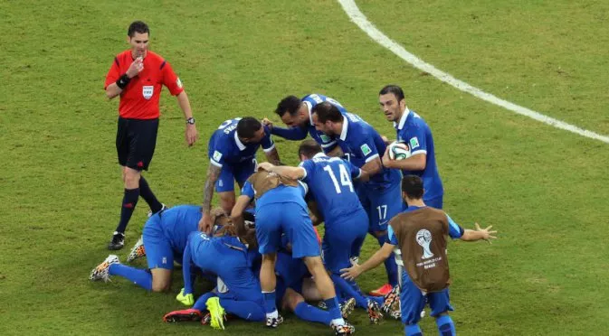 Гърция се добра до точка срещу Босна, в мач с много драма и събути гащи (ВИДЕО)