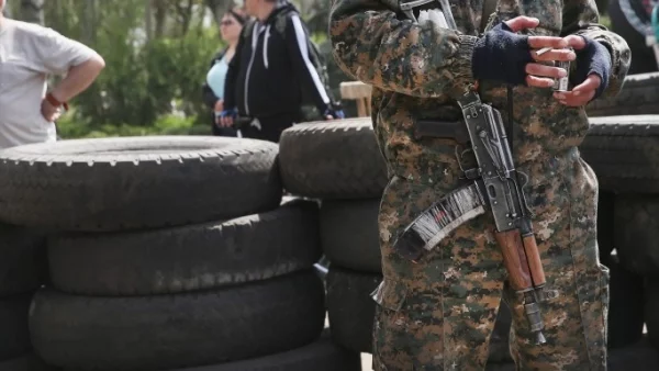 Продължават боевете в Донецк 