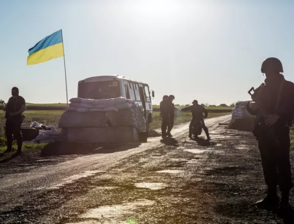 Украйна обвини Русия в свалянето на военен самолет, петима от екипажа са в плен
