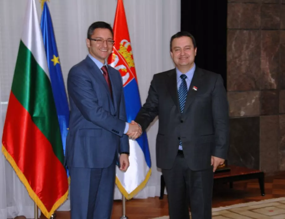 Сръбският външен министър смекчи тона за българското малцинство