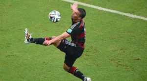 Ювентус се прицели в Подолски