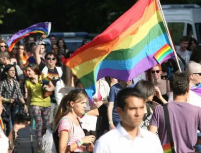Срамно е, че гей парадът още ни пречи