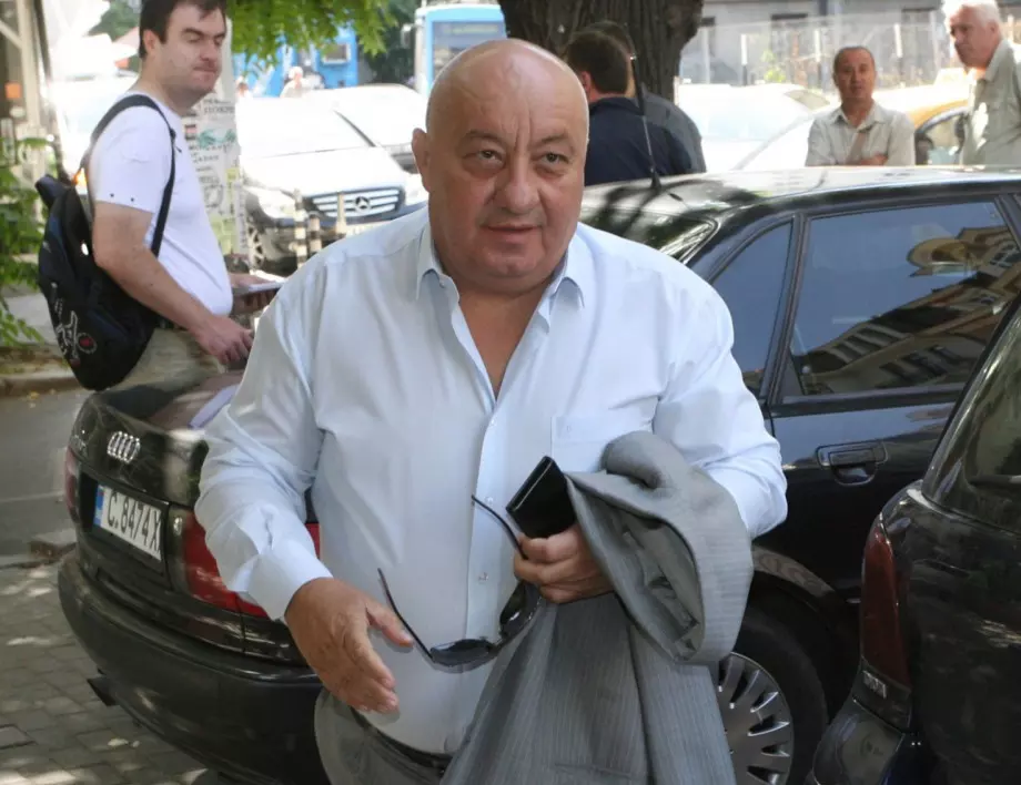 Съдът задължи Агенцията по вписванията да узакони овладяването на Пловдивския панаир от Гергов