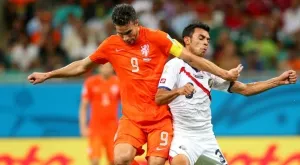 Холандия ще атакува Мексико без Робин ван Перси