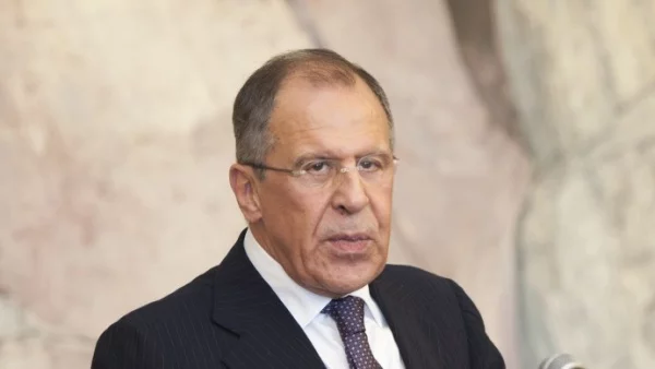 На Лавров не му трябва танк, за да предаде посланията си