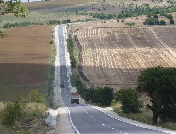 Приключи ремонтът на пътя между областите Ямбол и Хасково