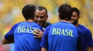 Отнеха 5 имота от звезда на световния футбол, заради дългове