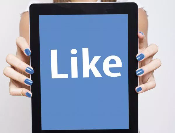 Facebook отново води по популярност в САЩ сред социалните мрежи