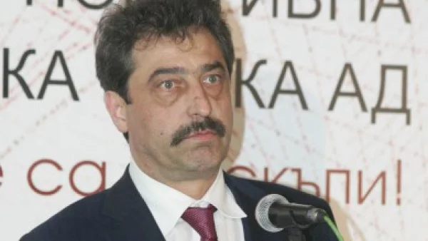Василев: Извън България съм заради личната си безопасност, работя за оздравяването на КТБ
