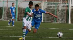 Оперираха с успех "синята" надежда Деян Иванов