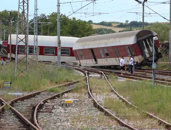 Човешка грешка е причината за дерайлираия влак край гара Калояновец