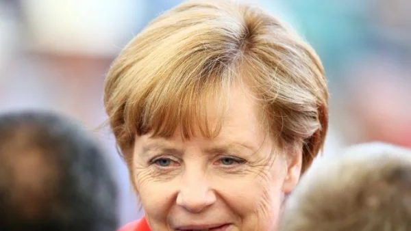 Меркел иска добри отношения с Русия, но не и отмяна на санкциите