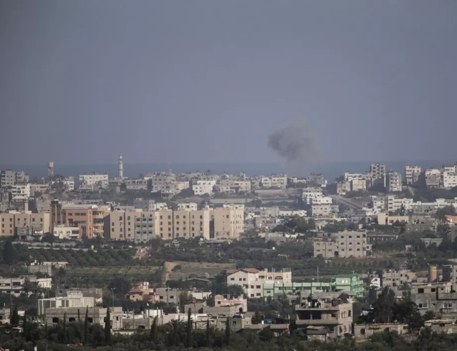 Израел бомбардира обекти в ивицата Газа 