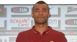 Ашли Коул напуска Рома