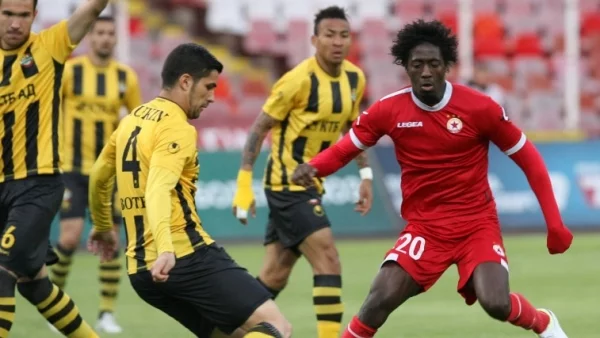 В Румъния: Лукин ще премине в Стяуа