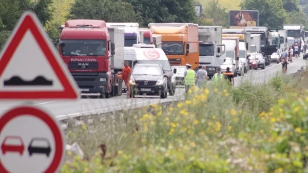 Протести по пътищата заради лошото им състояние и липсата на пари