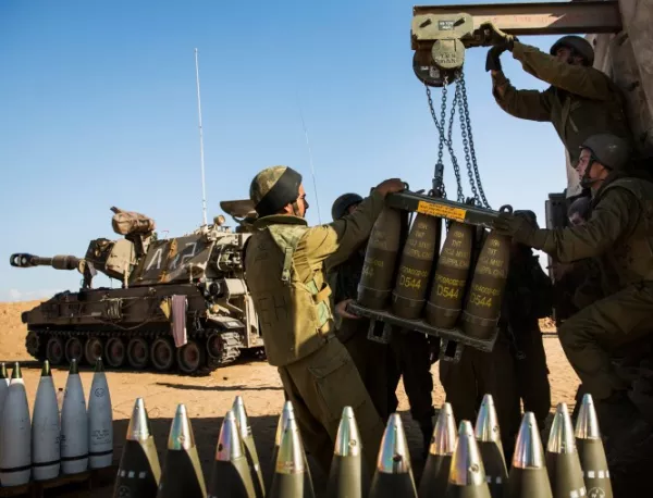 Израел мобилизира още 10 000 души в Газа 