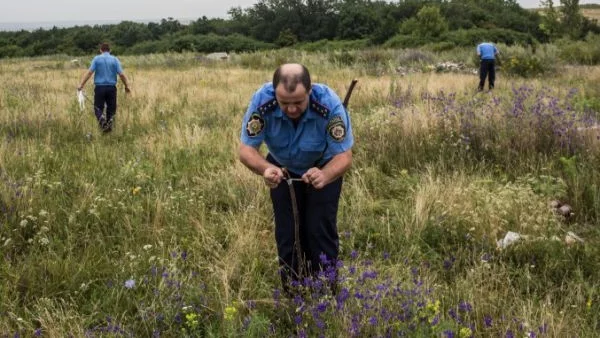 Холандската прокуратура: Проучваме дали MH17 е свален с "Бук"