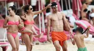 Ван Перси показа тяло на манекен на Барбадос