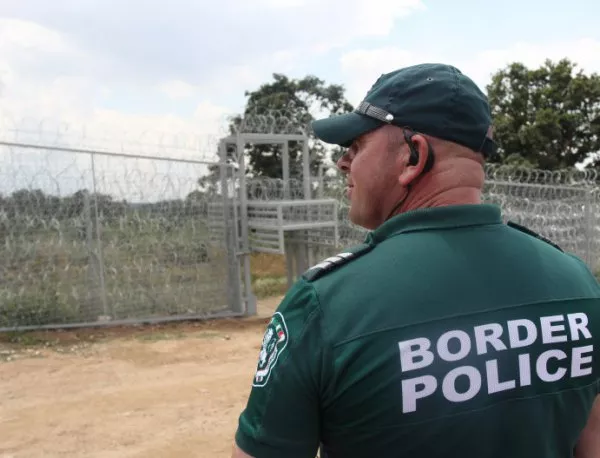 НС набързо уреди строежа на ограда по границата без обществена поръчка