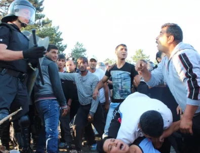 След ромските ексцесии - МВР задържа 11 души в Ихтиман и Петрица