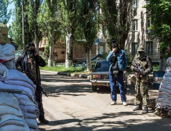 Украинската армия изстреля ракети срещу гарата в Донецк, твърдят проруски бунтовници
