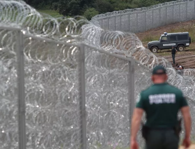Огромен участък по границата с Турция продължава да е без ограда