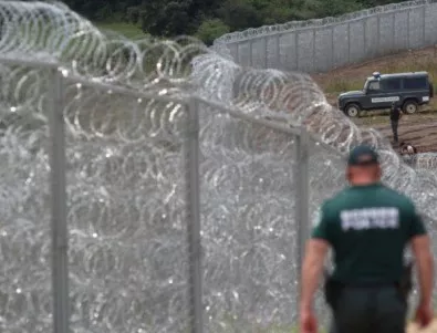 Официално: Оградата по границата ще се поддържа без търгове
