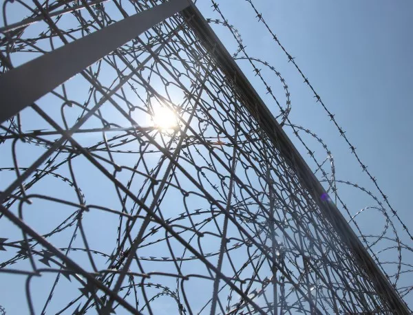 Служебното правителство ще строи истинска ограда на границата с Турция