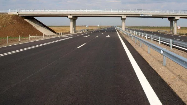 Фенове на "Ботев” и "Локомотив” са се сбили на магистрала "Тракия"