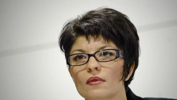 Десислава Атанасова: КТБ не е функционирала като банка, а като различен вид институция