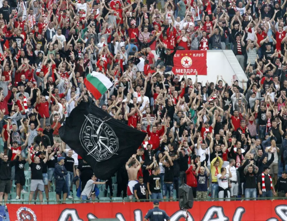 ЦСКА отново призова за допускането на повече фенове на финала за Купата на България