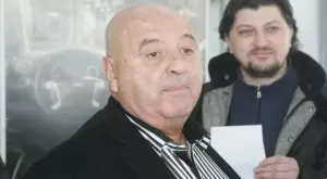 {{ otherArticle[0].article.title }}