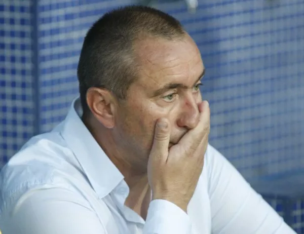 Станимир Стоилов вече не е треньор на Казахстан