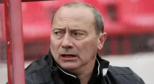 {{ otherArticle[0].article.title }}